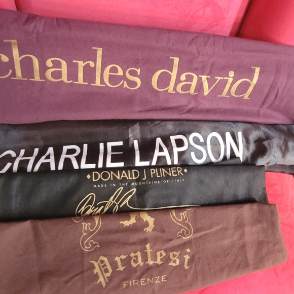 Set of 4 Travel Duster Bags pre-owned good condition never used. - Picture 3 of 3